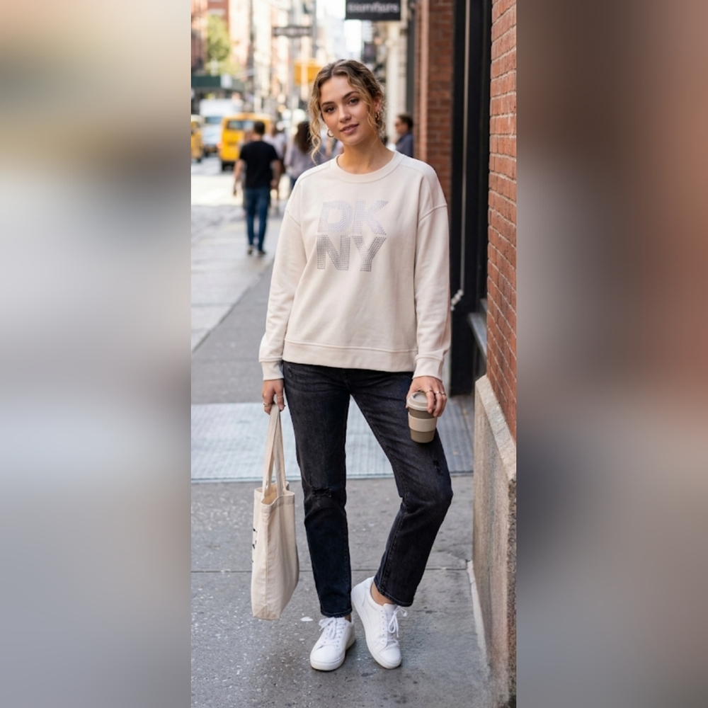 NWOT DKNY Cream Crewneck Sweatshirt with Rhinestone Logo size:XL